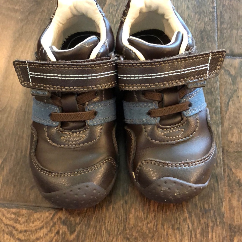 Size 24 Pediped, channing chocolate